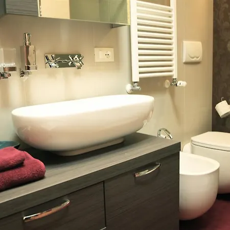 Pomponazzi Apartamento *